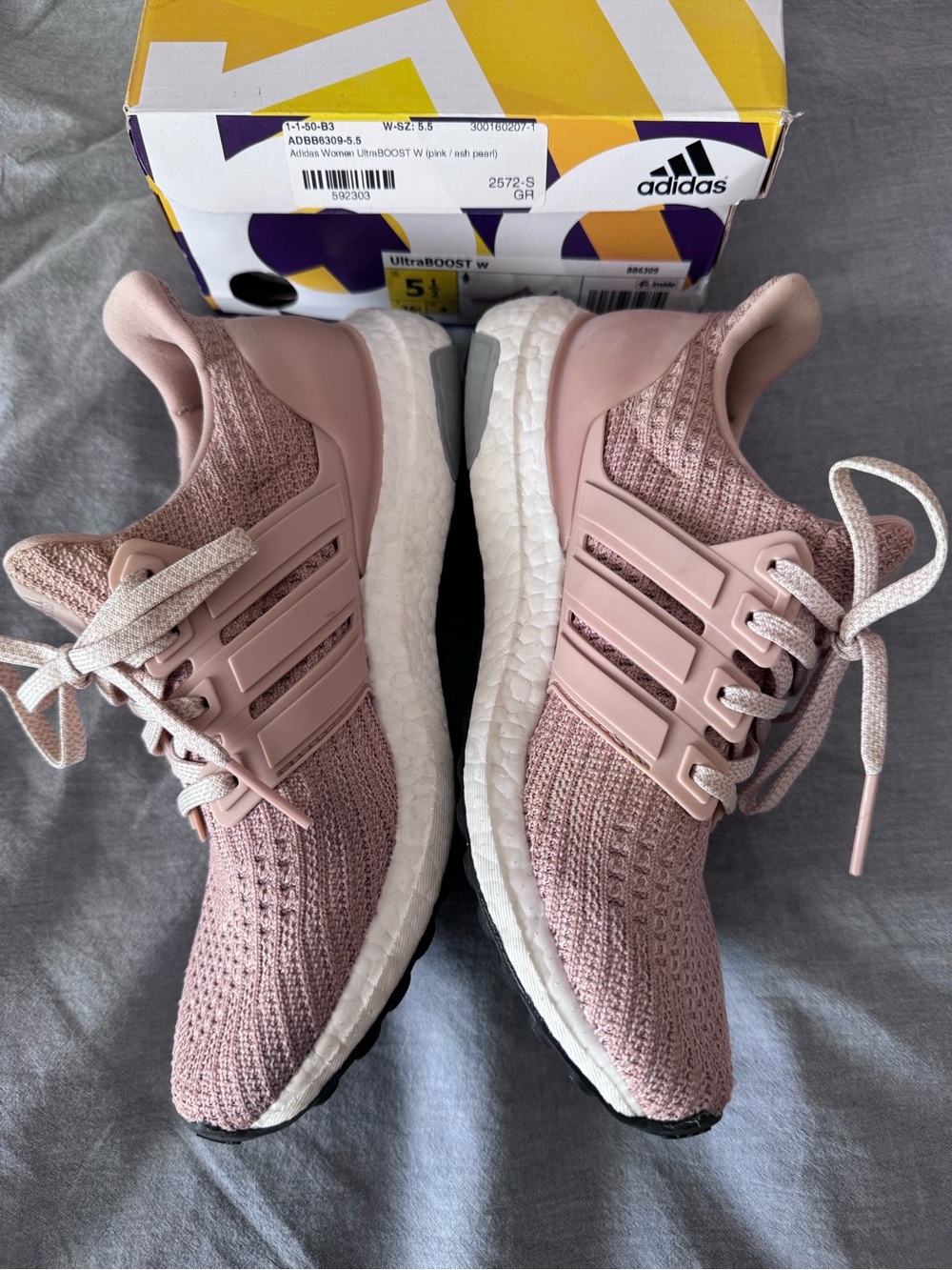 adidas UltraBOOST Women's Running Shoes - Blush - 5.5 - Picture 3 of 6